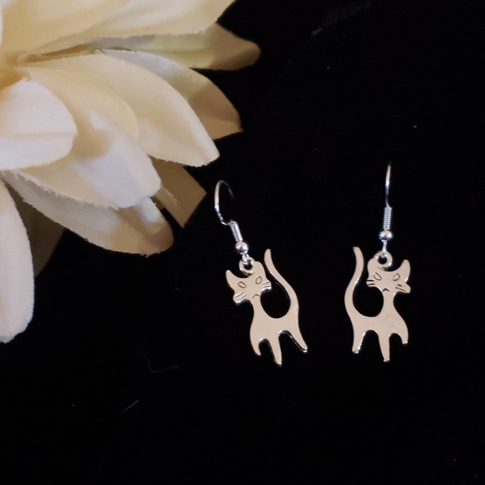 Kitty black cat earrings
